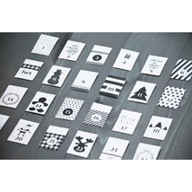 Black & White Adventi Naptár